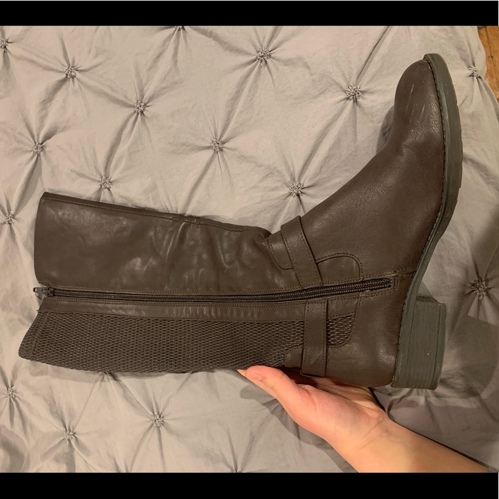 Boots - Picture 2 of 2